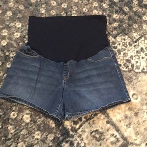 Liz Lange maternity denim shorts XL
